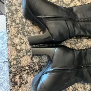 Michelle D Shoes Michelle D High Heeled Leather Boots Nwot